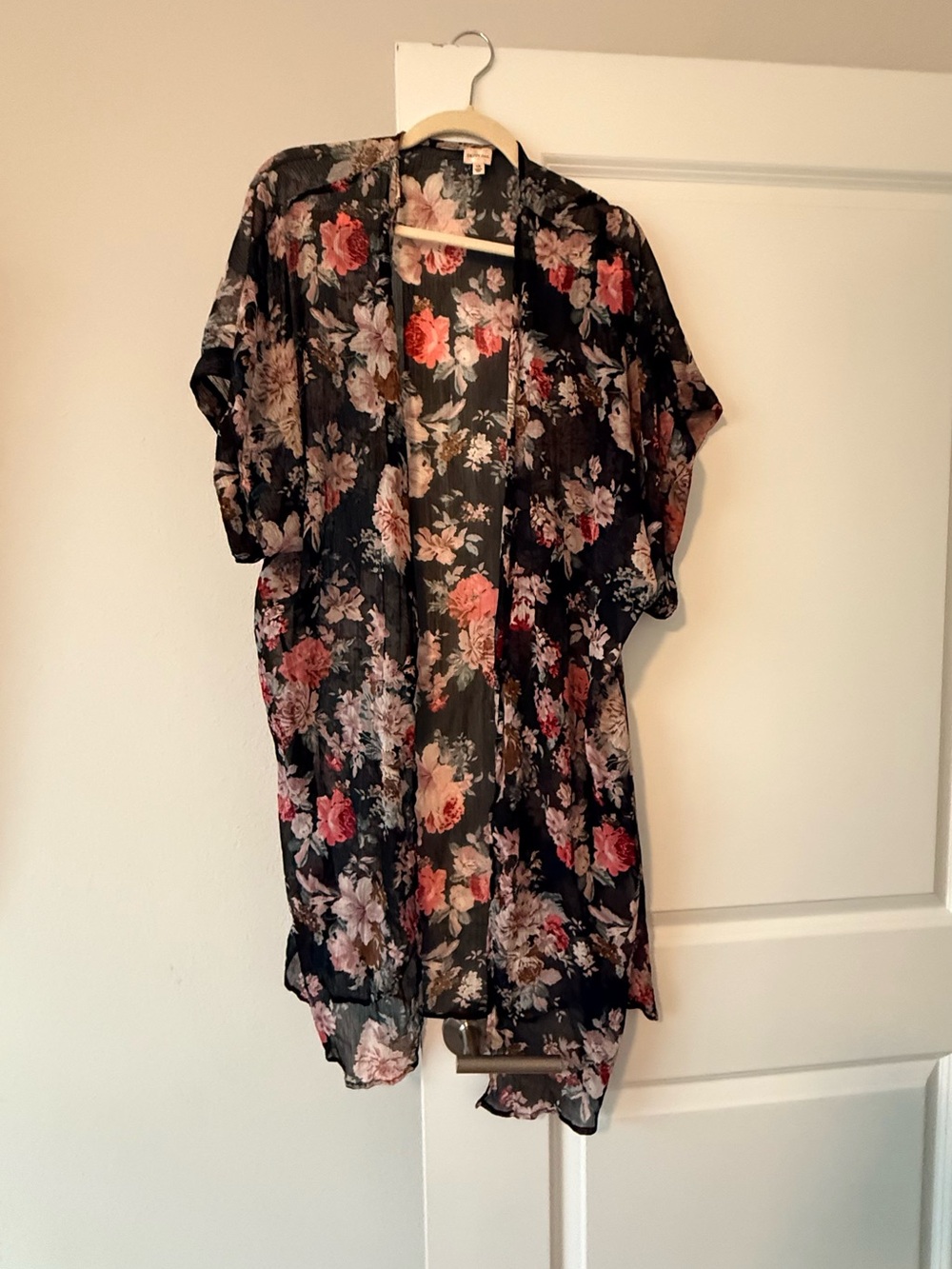 Dizzy Gal Black Floral Open Front Kimono